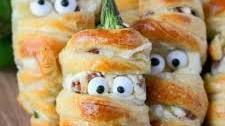 Halloween Bacon Jalapeño Mummies