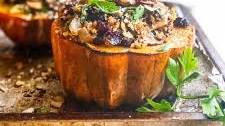 Healthy Cranberry Quinoa Stuffed Acorn Squash