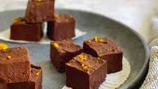 Healthy dark chocolate orange fudge (sugar-free)