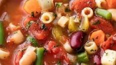 Hearty Slow Cooker Minestrone Soup