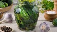 Homemade kosher dill pickles