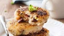 Leftover Mashed Potato Cheese & Bacon Cakes