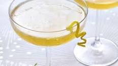 Lemon and ginger Prosecco cocktail