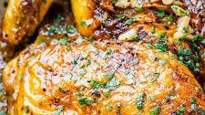 Lemon-Pepper & Garlic Whole Chicken 🍋🧄