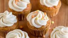 Mini Pumpkin Cupcakes with Cinnamon Cream Cheese Frosting