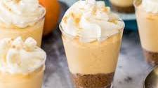 Mini Pumpkin Pie Cheesecakes (No-Bake!)