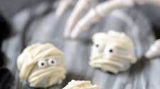 Mummy Oreo Balls