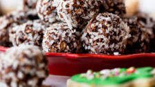 No-Bake Chocolate Coconut Snowballs