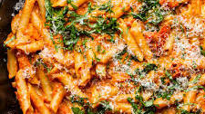 One Pan Creamy Tomato Pasta