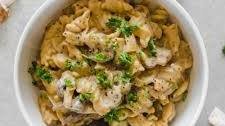 One Pot Mushroom Stroganoff (Vegan)