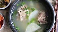 Oxtail Soup (Kkori Gomtang)