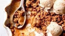 Paleo Apple Crisp with Almond Flour Crumble