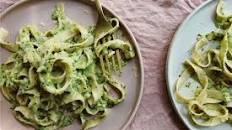 Pasta With Creamy Zucchini Pesto