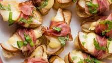 Pear Brie Bruschetta Recipe
