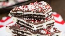 Peppermint Oreo Bark