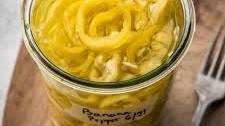 Pickled Banana Peppers Recipe (Quick and Easy)