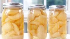 Preserved Pears