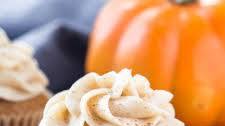 Pumpkin Cupcakes with Cinnamon Cream Cheese Frosting