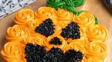 Pumpkin Pull-Apart Cupcakes