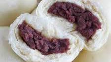 Red Bean Buns (Dou Sha Bao, 豆沙包)