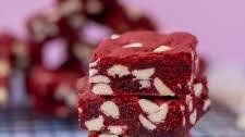 Red Velvet Cookie Bars