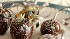 Shiny Chocolate-Covered Strawberries for New Year's
