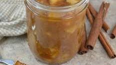 Slow Cooker Cinnamon Vanilla Applesauce