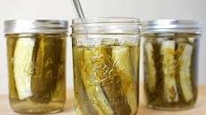 Small Batch Crunchy Dill Pickles