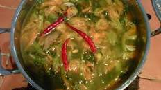 Sopa de Ajo con Flor de Calabaza / Garlic Soup with Squash Blossoms