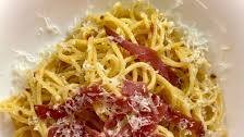Spaghetti aglio e olio with a twist