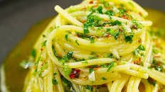 Spaghetti aglio, olio e peperoncino