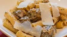 Spicy And Creamy Swedish Meatball Pasta