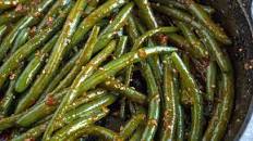 Spicy Sriracha Green Beans