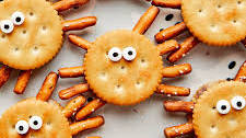 Spider-Themed Ritz Cracker Sandwiches (with Variations!)