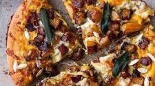 Sweet ‘n’ Spicy Fall Harvest Pizza w/Roasted Butternut, Cider Caramelized Onions + Bacon.