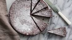 Torta Caprese (Chocolate and Almond Flourless Cake)