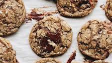 Why My Favorite Holiday Cookie Is the Chocolate Chip Cookie (and Yours Should Be Too!)