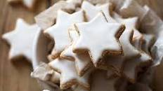 Zimtsterne: la Ricetta originale dei Biscotti Stelle di Cannella
